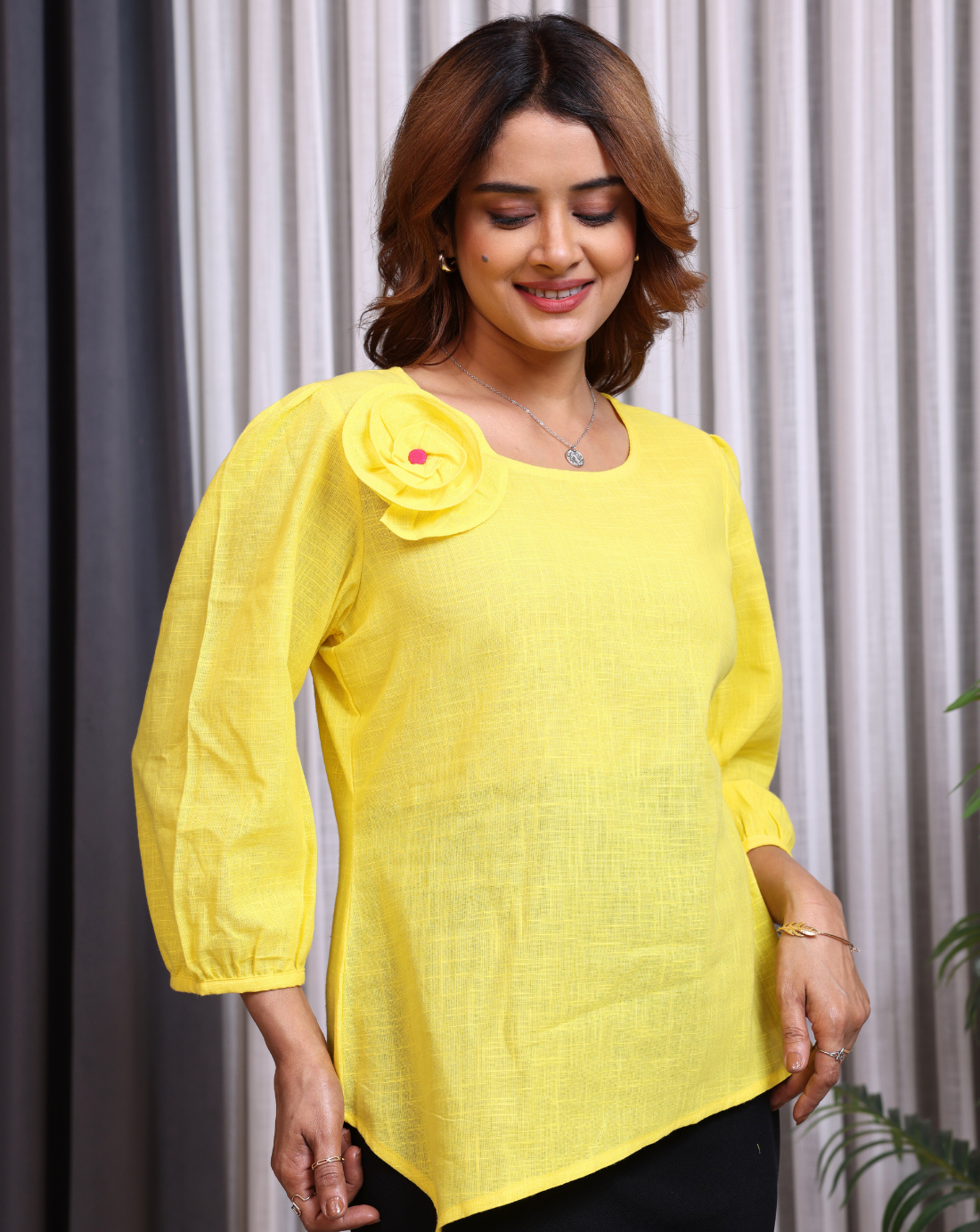 Kaccha Nimbu Top