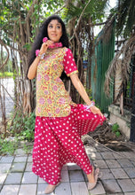 Load image into Gallery viewer, Yellow Printed Kurti With Skirt
