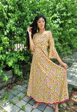 Load image into Gallery viewer, Yellow Printed Long Gown
