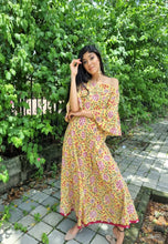 Load image into Gallery viewer, Yellow Printed Long Gown
